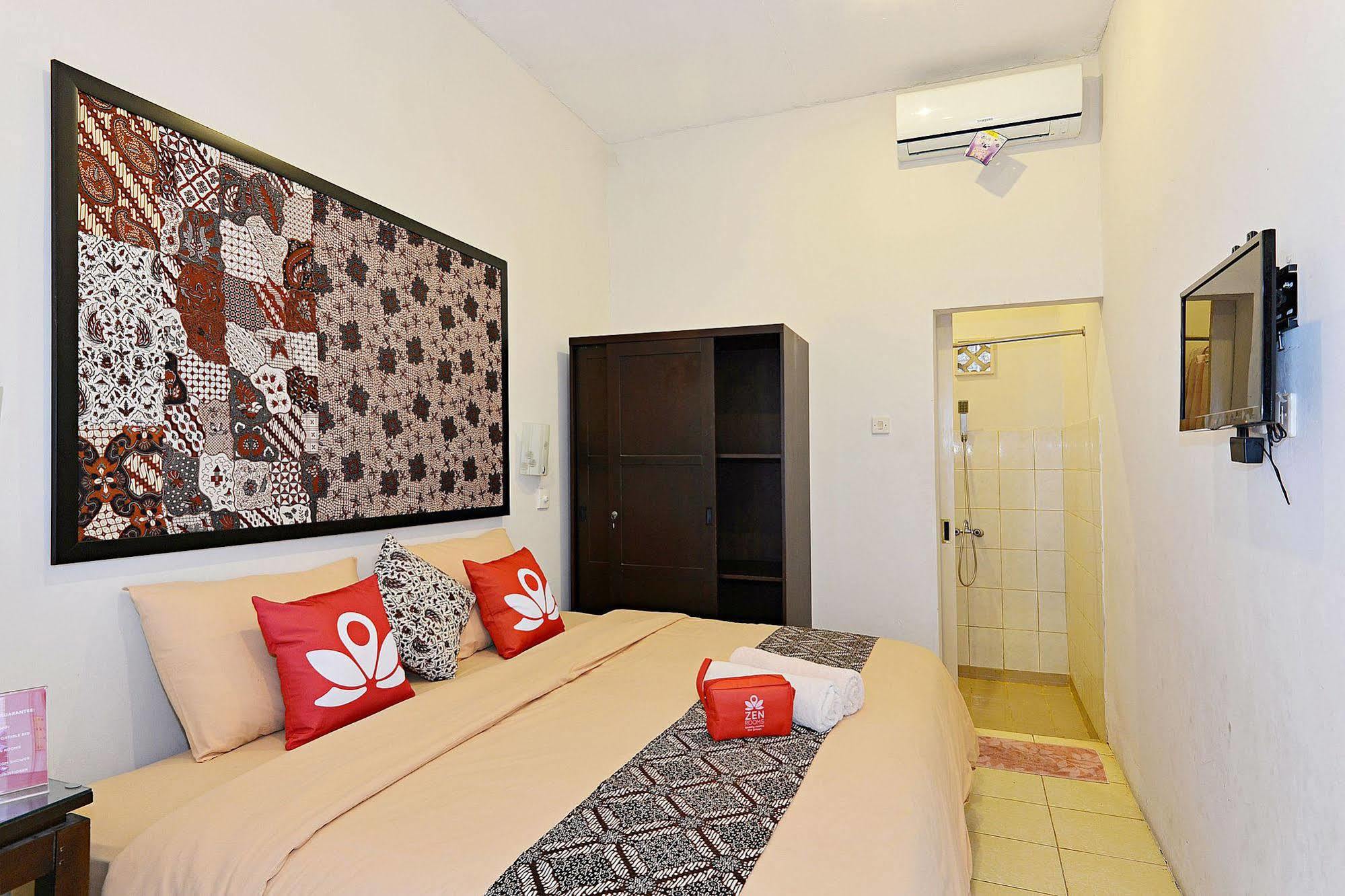Zen Rooms Panembahan Kraton Yogyakarta Exterior photo