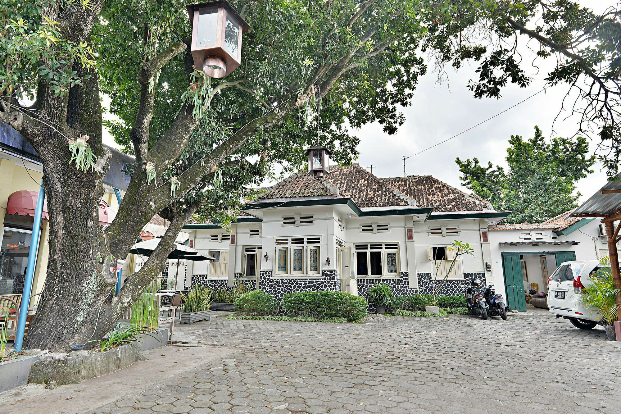 Zen Rooms Panembahan Kraton Yogyakarta Exterior photo